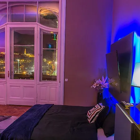 Budabest View Apartment *